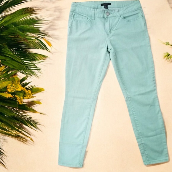 Forever 21 Premium Stone Wash Light Fade Teal Mom Fit Ankle Crop Denim - Picture 15 of 16